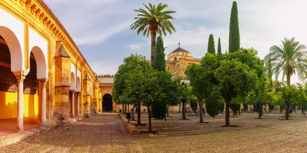 patio de los naranjos cordoba | jardinesconestiloes Patio De Los Naranjos Cordoba Jardines Con Historia El Legado Del Agua Y El Azahar En Córdoba