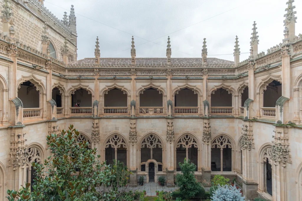 Claustro De San Juan De Los Reyes Toledo El Claustro De San Juan De Los Reyes La Geometría Del Silencio
