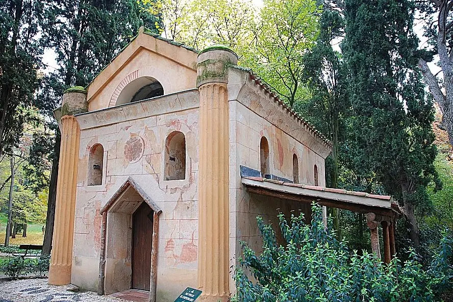 Parque el Carpicho de Madrid Ermita | jardinesconestiloes Parque El Carpicho De Madrid Ermita Geometrías De La Excentricidad La Razón Arquitectónica Detrás Del Eclecticismo Paisajístico