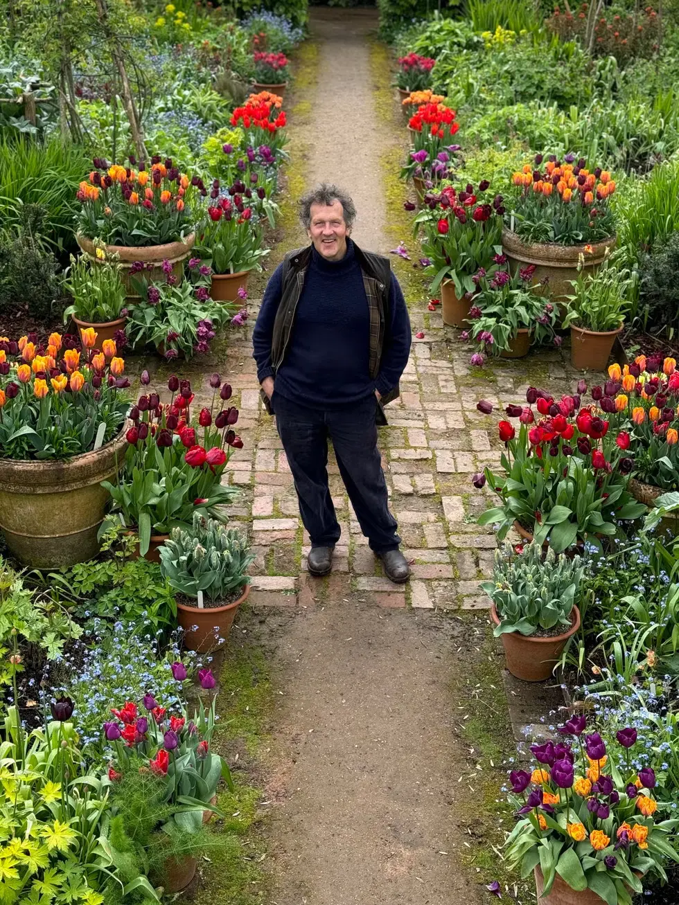 Monty don jewel garden longmeadow El Adiós De Monty Don El Jardinero Que Nos Enseñó a Aceptar La Imperfección